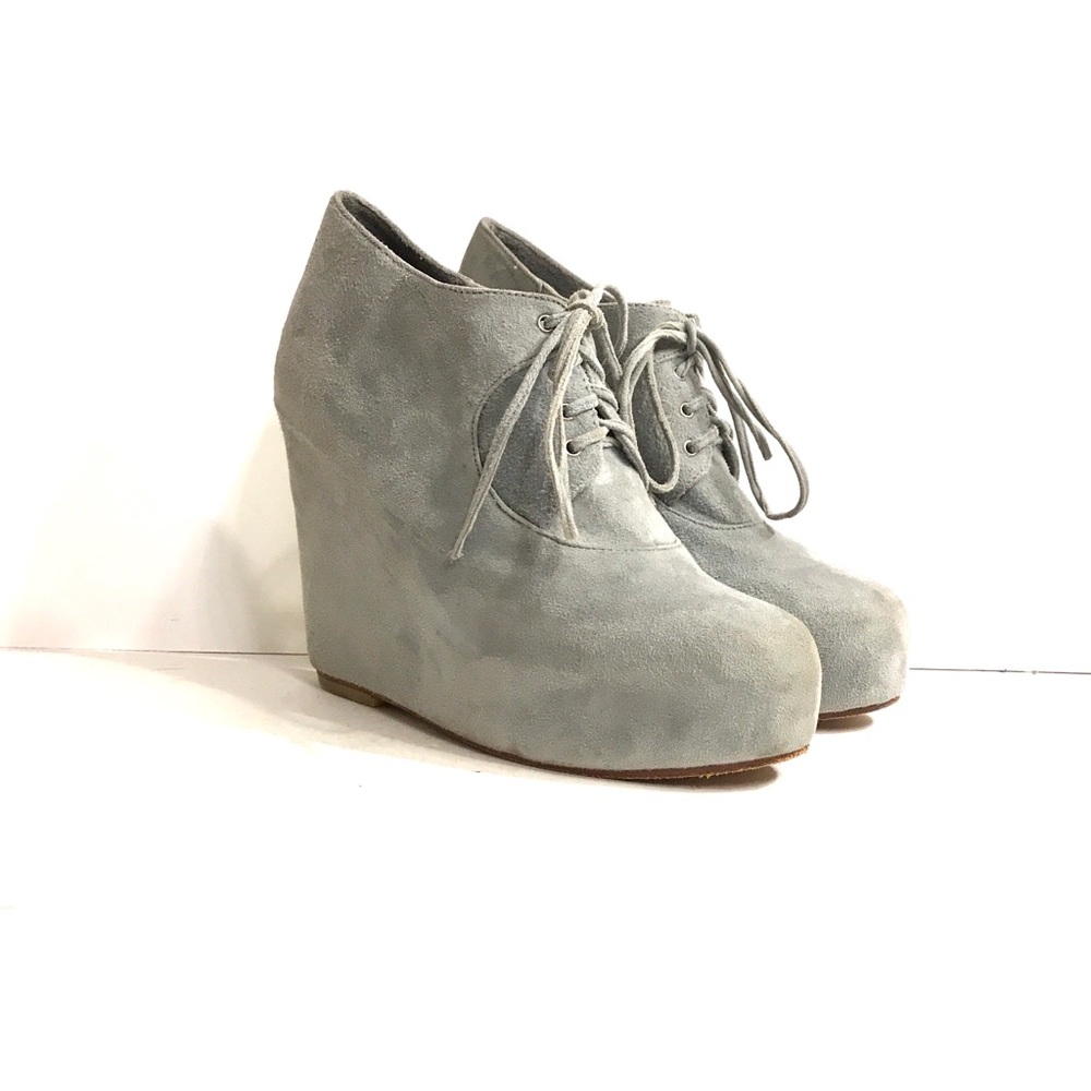 Grey Maurie & eve